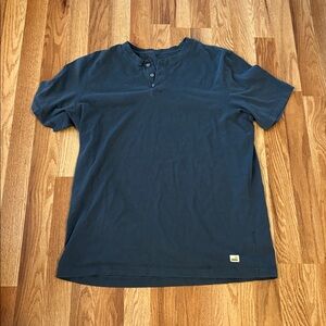 Vuori Mens Short Sleeve Henley Shirt Size Large